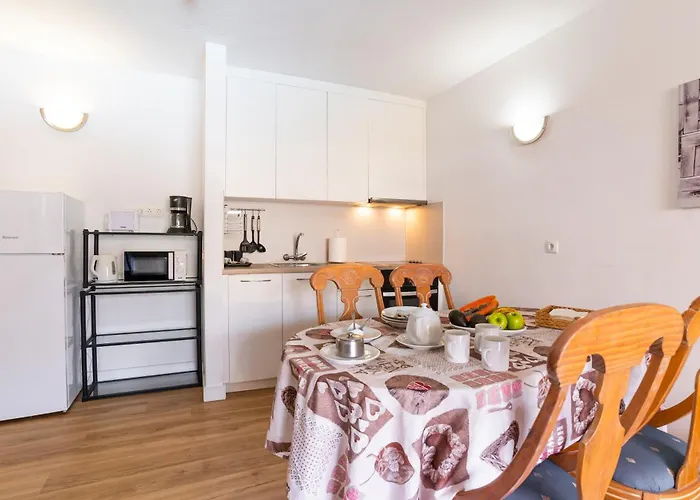 Oceanfront 2 Bedrooms In Tenerife South سان ميغيل ذي أبونا